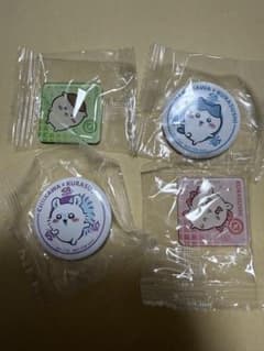 【匿名配送】ちいかわ くら寿司 コラボ 缶バッジ マグネット　4点セット - 2