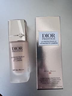 Dior プレステージ　ホワイト ル プロテクターUV BB 01【ほぼ新品✨️】のサムネイル