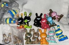 ブラックラビット　BLACK RABBIT ガチャ　フィギュアのサムネイル