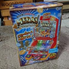 おうちでメダルゲーム「メダルプッシャーゲーム」のサムネイル