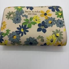 kate spade NEW YORK 二つ折り財布 花柄のサムネイル