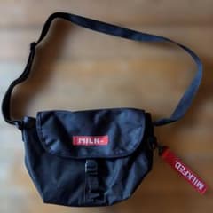 MILKFED. ブラックショルダーバッグのサムネイル
