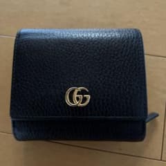 GUCCI 2つ折り財布のサムネイル