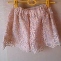 【お値下げしました♡】レース花柄  ショートパンツのサムネイル