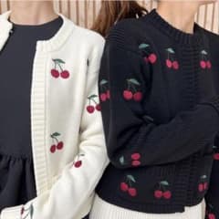 新品・タグ付 TSURU BY MARIKO OIKAWA チェリーカーディガン - メルカリ