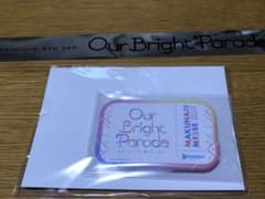 ホロライブ　4thフェス　缶バッジ　ステッカー　銀テープのサムネイル