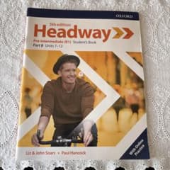 Headway Pre-intermediate 5th editionのサムネイル