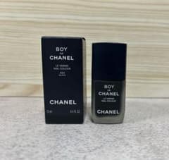 CHANEL ボーイ ドゥ シャネル ネイル カラー 404 ブラックのサムネイル