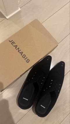 JEANASIS ビーズ装飾 ブラック ミュールのサムネイル