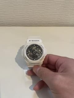 G-SHOCK ホワイト　白色のサムネイル