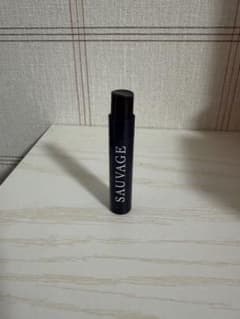 SAUVAGE ソヴァージュ DIORミニボトルのサムネイル