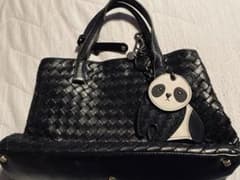 BOTTEGA VENETA ミニトートバッグ パンダチャーム付き BOTTEGA VENETA ミニトートバッグ パンダチャーム付き | Mercari