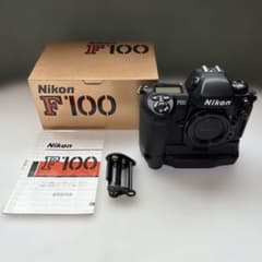 Nikon F100 フィルム一眼レフカメラのサムネイル
