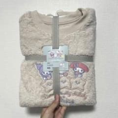ちいかわ サンリオ UNIQLO パジャマ Mサイズのサムネイル