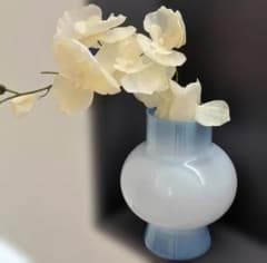 水色 ガラス 花瓶 球体デザイン 水色 ガラス 花瓶 球体デザイン - メルカリ