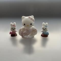 公*o様 ハローキティ　陶器　小物のサムネイル
