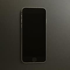 iPhone SE 第3世代 128GB スターライトのサムネイル