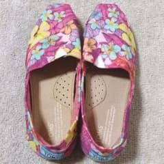 MEKO様 TOMS 花柄 シューズのサムネイル