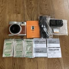 FUJIFILM instax mini 90 NEO CLASSICのサムネイル