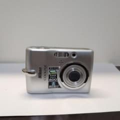 Nikon COOLPIX L11 シルバー コンパクトデジタルカメラ 本体 - メルカリ