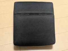 フットレスト シューズボックス　足置き 黒いメッシュ素材のケース　ハイエースのサムネイル