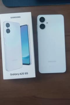 Samsung Galaxy A25 5G ホワイト 本体のサムネイル