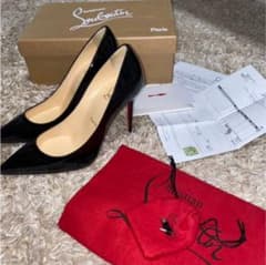 ルブタン エナメル パンプスのサムネイル
