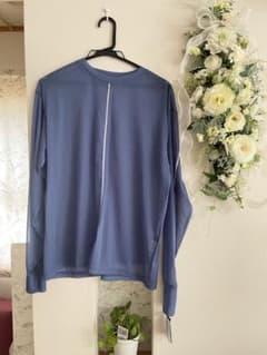 新品　シアートップス　ブルーのサムネイル