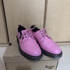 Dr. Martens ドクターマーチン 3ホール ピンク 箱付き 25cm〜 - メルカリ