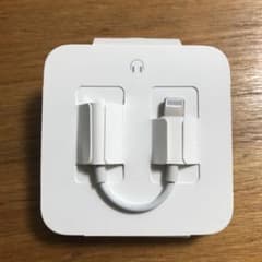 iPhone付属品 イヤホン変換アダプターのサムネイル