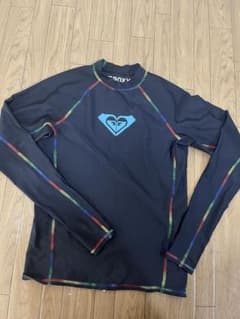 ロキシー　ラッシュガードのサムネイル