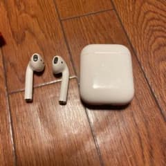 AirPods第二世代　ケース付きのサムネイル