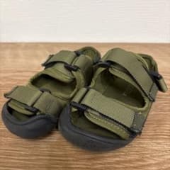 オリーブグリーン ストラップ付きサンダル　15センチのサムネイル