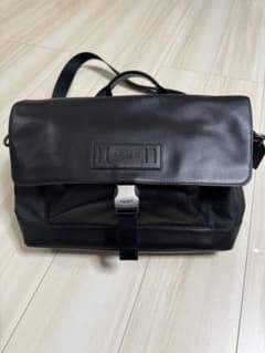 coach ショルダーバッグ 黒 レザーのサムネイル