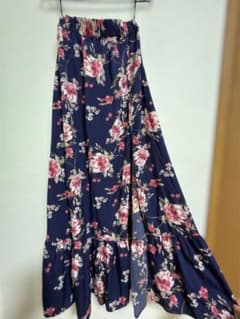 SHEIN 花柄 フレアスカート ネイビー Sサイズのサムネイル