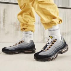 NIKE AIR MAX 95 ICONS YELLOW STRIKEのサムネイル