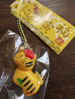 ご当地キティ ハローキティ 福寅 干支 根付け ストラップ - メルカリ