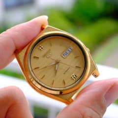 稼働 SEIKO 5 自動巻き 腕時計 本体 ゴールド文字盤 - メルカリ