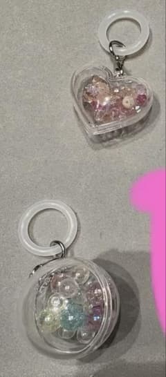 【ハンドメイド】目印アクセサリー【2点セット】のサムネイル