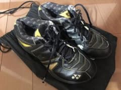 yonex バドミントンシューズ　26.5cmのサムネイル