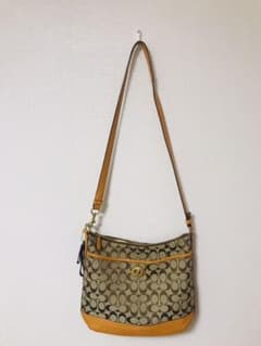 COACH コーチ ショルダーバッグのサムネイル