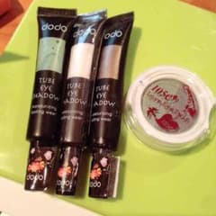 dodoアイシャドーセットのサムネイル