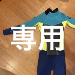 ロキシー　ウェットスーツのサムネイル