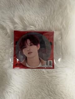 TREASURE 缶バッジA ジュンギュのサムネイル