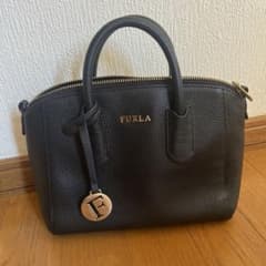 FURLA ブラック レザー ハンドバッグのサムネイル