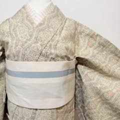 本場白大島紬：花風車と熨斗目：細かい蚊絣：袷正絹：背中シミ２つ：S-16 本場白大島紬：花風車と熨斗目：細かい蚊絣：袷正絹：背中シミ2つ：S