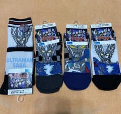 ラスト 4足セット☆ウルトラマン☆靴下16〜18cmのサムネイル