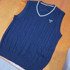 GUESS ニットベスト Sサイズのサムネイル