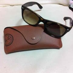 Ray-Banのwayfarerのサムネイル