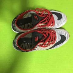 ランニングシューズのサムネイル